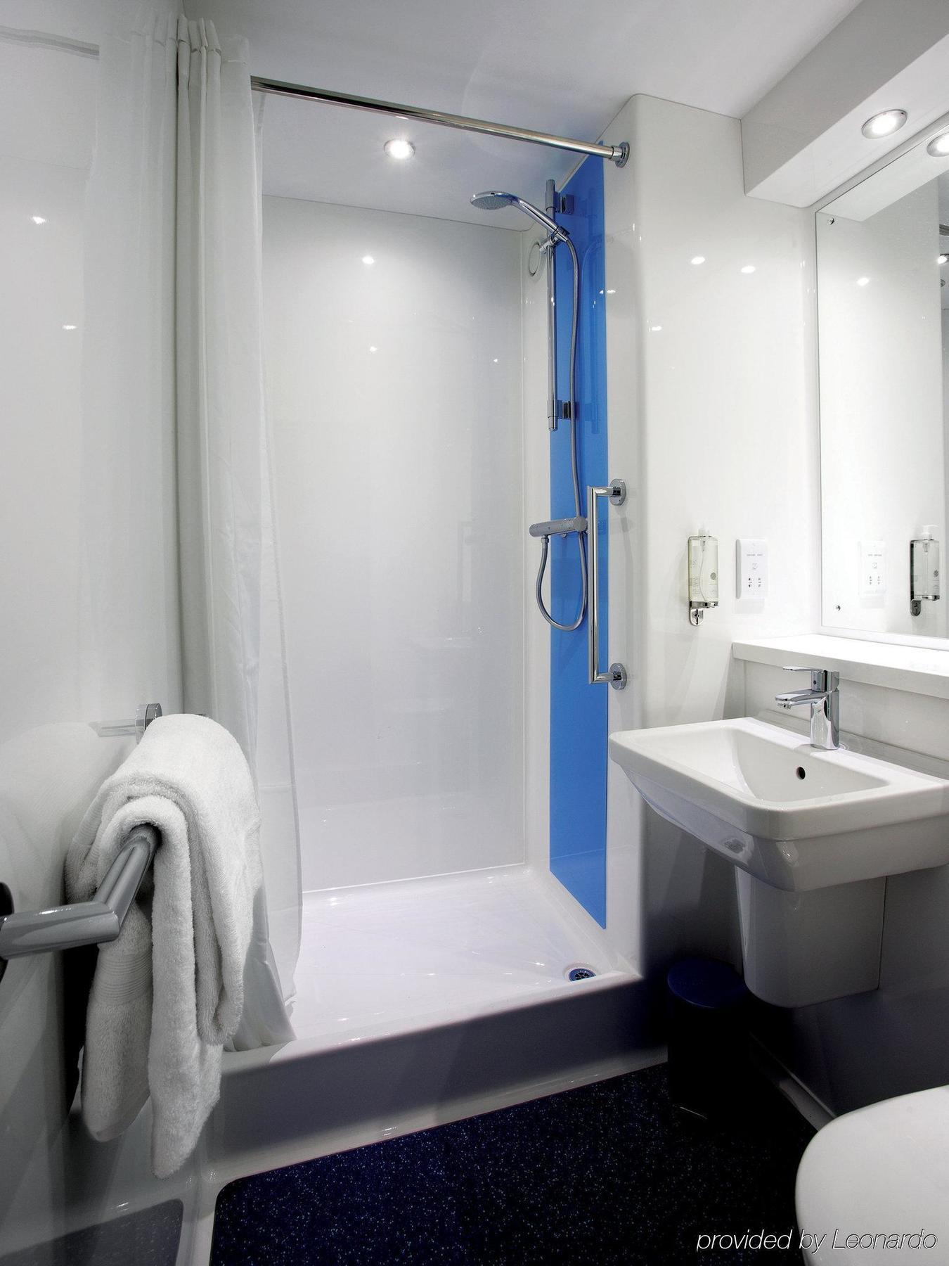 Travelodge London City Airport מראה חיצוני תמונה