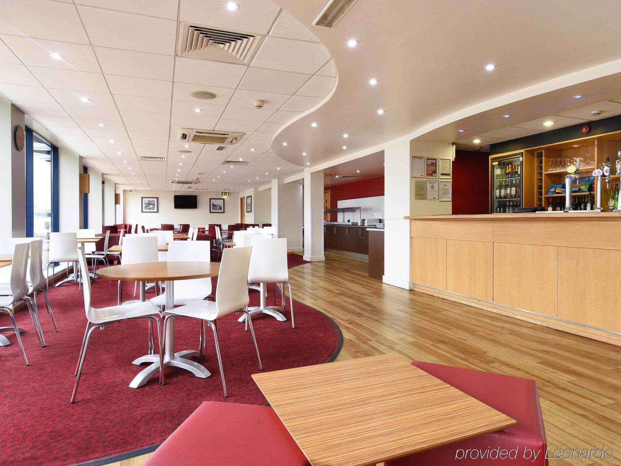 Travelodge London City Airport מראה חיצוני תמונה